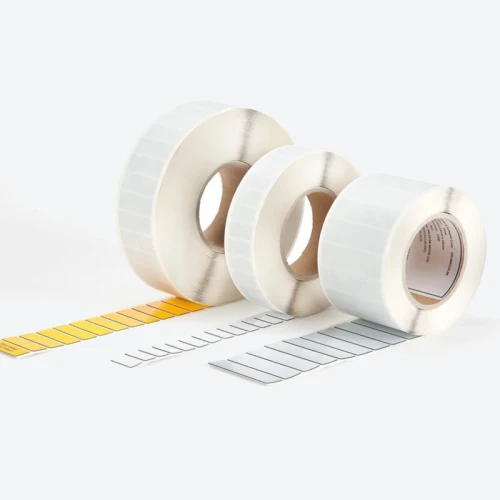 Etykiety samoprzylepne na roli Etykiety samoprzylepne na roli